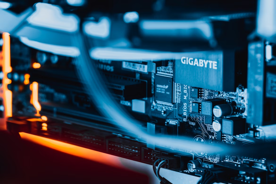 Kokiems verslams o gal privatiems asmenims reikalingos VPS paslaugos?
